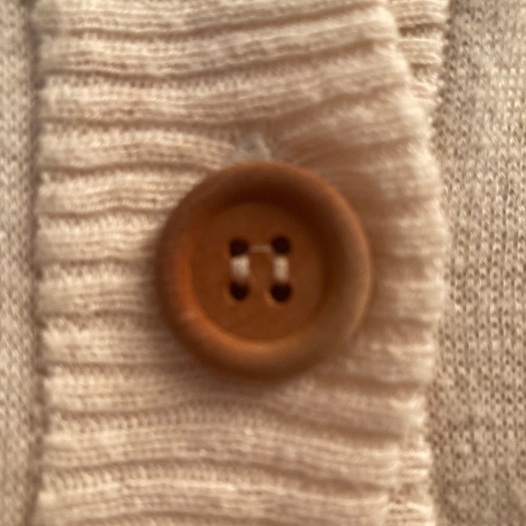 Peppa Loves Pineapple Cardigan - wooden buttons, sz small, 3/4 sleeves - Picture 5 of 10